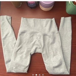 Alphalete Halo Grey Leggings in Small